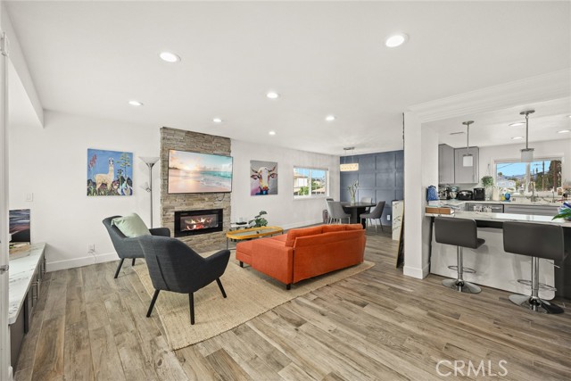 Detail Gallery Image 9 of 34 For 1569 W Jefferson Blvd,, Los Angeles,  CA 90018 - 3 Beds | 2/1 Baths