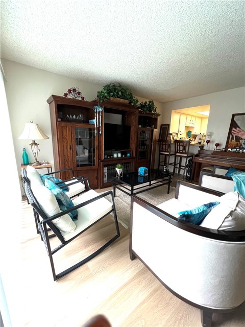 1209 W Cypress Avenue, Lompoc CA: https://media.crmls.org/medias/1f4fb72a-3e58-4d67-8748-0032b4e05c8d.jpg