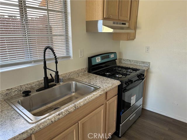 38726 E 31st E Street, Palmdale CA: https://media.crmls.org/medias/1f4fe51b-1252-45ee-919d-a21316b8741c.jpg
