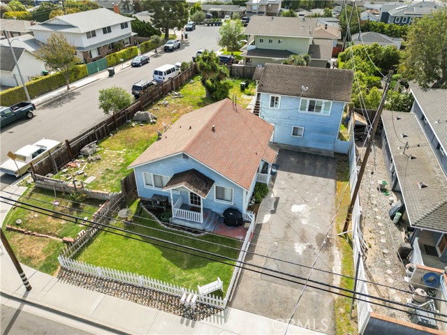 2110 Orange Avenue, Costa Mesa CA: https://media.crmls.org/medias/1f4fe983-12a7-4788-a3e4-4887a5ce6211.jpg