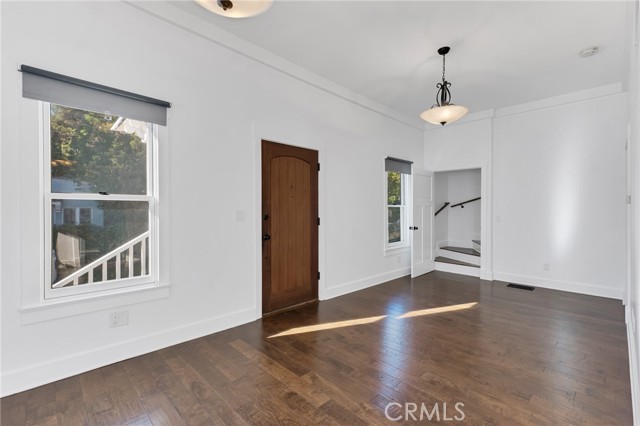 Detail Gallery Image 4 of 36 For 6117 Glen Holly St, Los Angeles,  CA 90068 - 2 Beds | 2 Baths