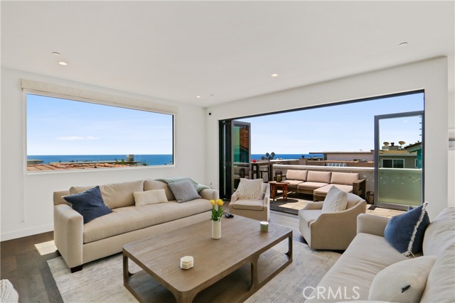 2215 Bayview Drive, Manhattan Beach, California 90266, 4 Bedrooms Bedrooms, ,3 BathroomsBathrooms,Residential,Sold,Bayview,SB21154345