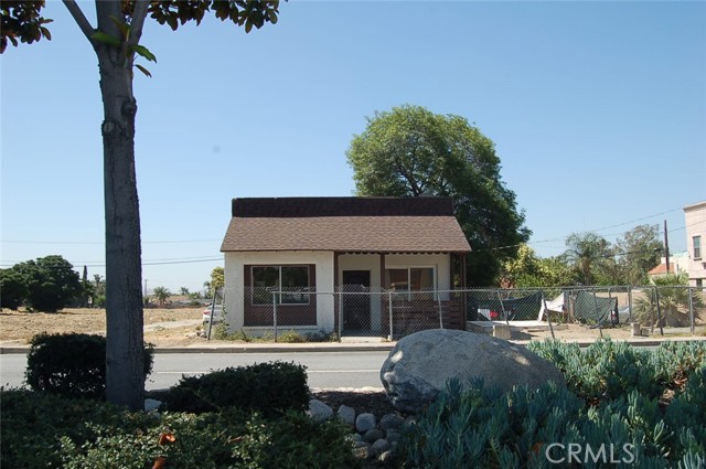 16171 Foothill Boulevard, Fontana CA: https://media.crmls.org/medias/1f517883-e2d8-4633-9337-a23b68875b30.jpg