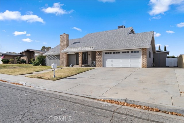 Detail Gallery Image 2 of 36 For 44039 28th St, Lancaster,  CA 93536 - 4 Beds | 3 Baths