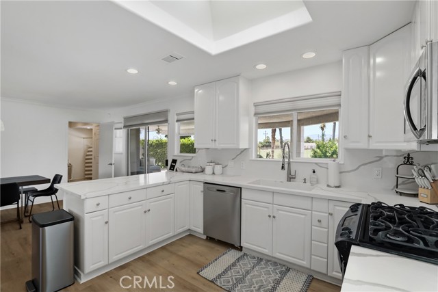 Detail Gallery Image 3 of 33 For 77355 Minnesota Ave, Palm Desert,  CA 92211 - 2 Beds | 2 Baths