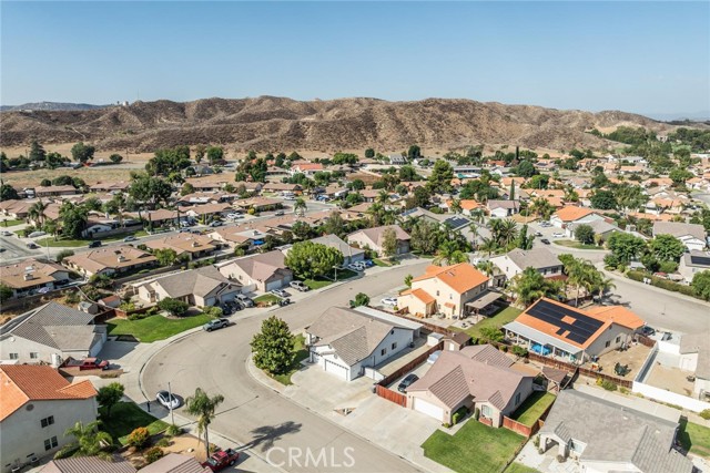 2354 Versailles Street, San Jacinto CA: https://media.crmls.org/medias/1f520c17-9b3e-472d-8420-908bb7b3dcb4.jpg