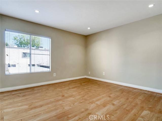 Detail Gallery Image 11 of 28 For 18350 Hatteras #123,  Tarzana,  CA 91356 - 3 Beds | 2 Baths