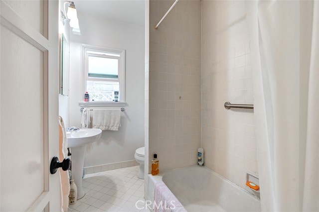 1513 1517 HUNTINGTON Drive, South Pasadena CA: https://media.crmls.org/medias/1f52daf8-81f7-40e7-8b14-58c671c18820.jpg