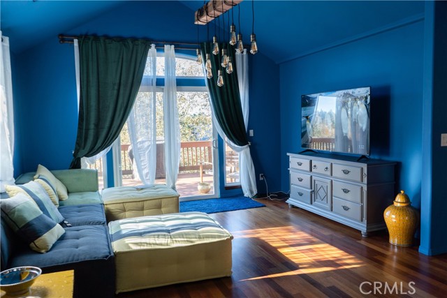 Detail Gallery Image 18 of 52 For 1253 Golden Rule, Lake Arrowhead,  CA 92352 - 4 Beds | 2/1 Baths