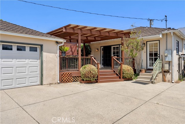 2042 E Crary Street, Pasadena CA: https://media.crmls.org/medias/1f537e7d-fad0-486b-be92-72f4a9d54807.jpg
