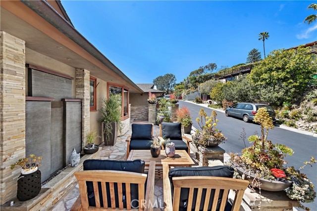 Detail Gallery Image 32 of 39 For 612 Allview Pl, Laguna Beach,  CA 92651 - 3 Beds | 3/1 Baths