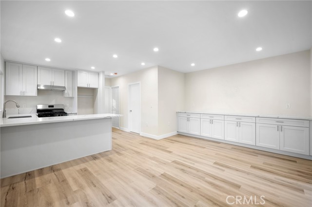 Detail Gallery Image 5 of 14 For 417 Riverdale Dr 417c,  Glendale,  CA 91204 - 1 Beds | 1 Baths