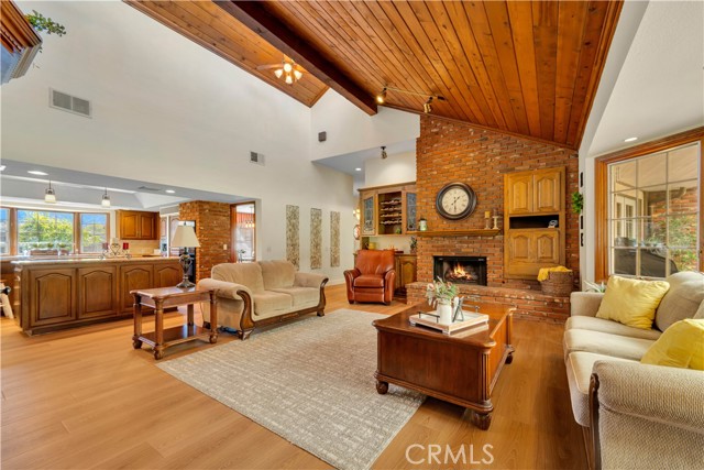 Detail Gallery Image 6 of 59 For 15883 Condor Ridge, Canyon Country,  CA 91387 - 5 Beds | 3/1 Baths