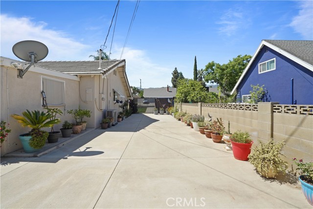 Detail Gallery Image 35 of 45 For 255 E Mission Rd, Corona,  CA 92879 - 3 Beds | 2 Baths