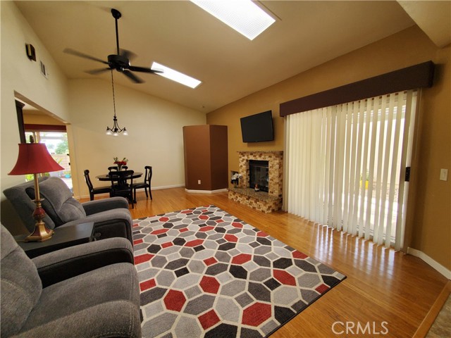 Detail Gallery Image 3 of 32 For 26592 Calle Gregorio, Menifee,  CA 92585 - 2 Beds | 2 Baths