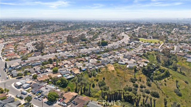 7417 Gribble Street, San Diego CA: https://media.crmls.org/medias/1f58b1cd-ef79-4b64-8273-a7c48ab220c3.jpg