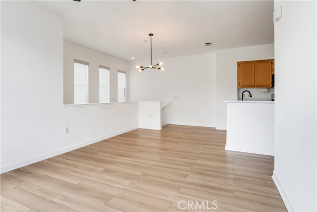 Detail Gallery Image 5 of 21 For 5455 Mandarin Cove, San Diego,  CA 92115 - 2 Beds | 2 Baths