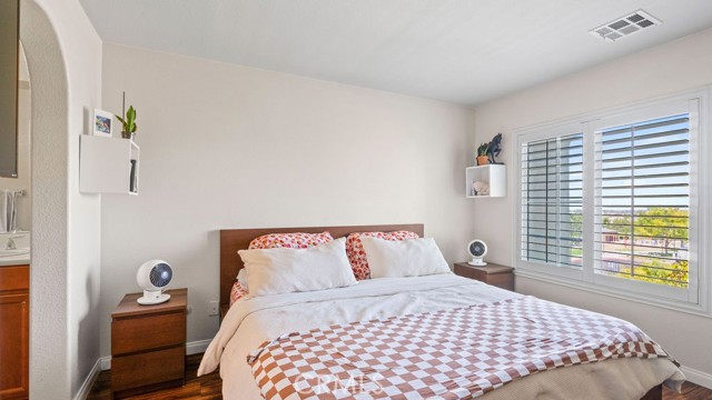 Detail Gallery Image 12 of 35 For 1888 Caminito Treviana, Chula Vista,  CA 91913 - 2 Beds | 2/1 Baths