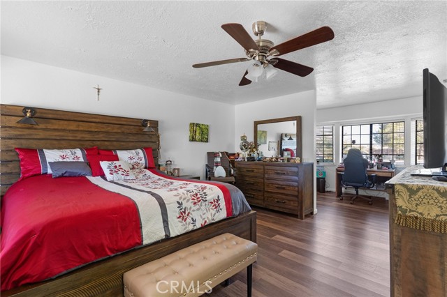 20071 Serrano, Apple Valley CA: https://media.crmls.org/medias/1f58ea37-c319-42cc-8b3c-6ce513ada5e0.jpg