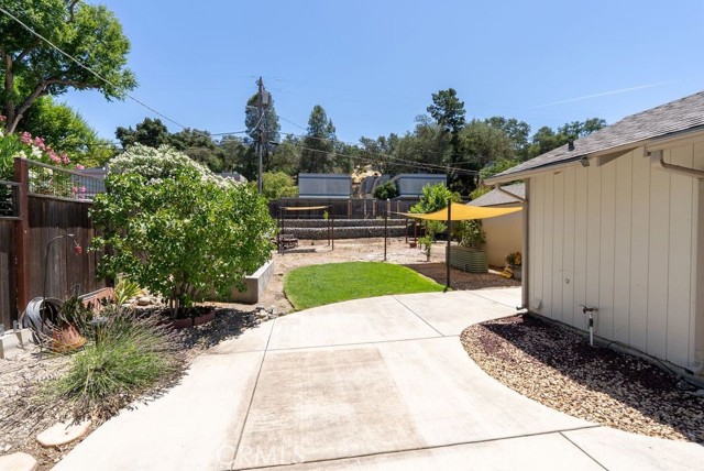 144 12th Street, Paso Robles CA: https://media.crmls.org/medias/1f596b4b-abd0-40ad-af36-77f2d3874d12.jpg