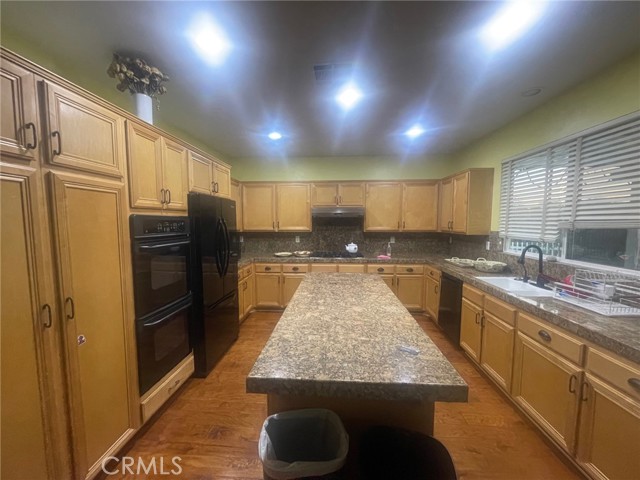 Detail Gallery Image 6 of 31 For 42206 Kimberly Way, Murrieta,  CA 92562 - 6 Beds | 4 Baths