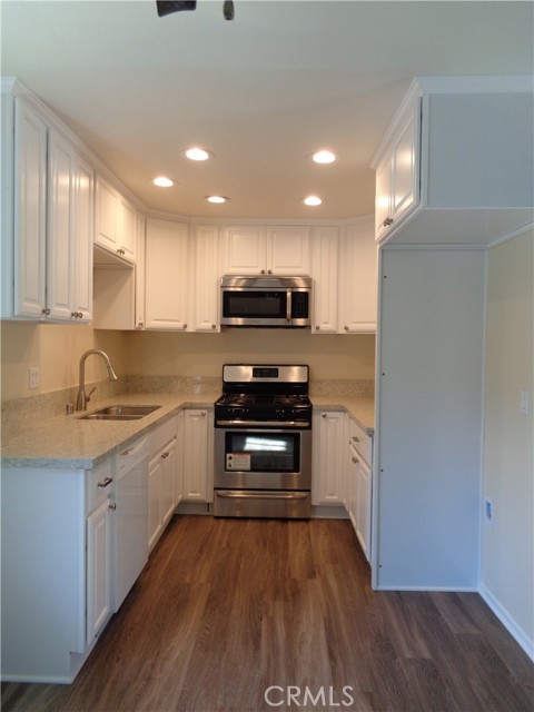 8362 Atlanta Avenue, Huntington Beach CA: https://media.crmls.org/medias/1f59f9a2-18b9-41d4-ad11-524d6eb29e70.jpg