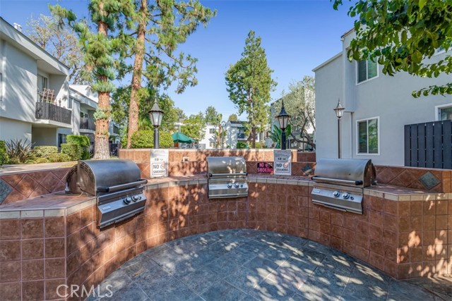 Detail Gallery Image 37 of 50 For 18645 Hatteras St #230,  Tarzana,  CA 91356 - 3 Beds | 2 Baths