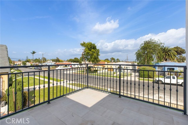 Detail Gallery Image 16 of 21 For 9613 S Hobart Bld, Los Angeles,  CA 90047 - – Beds | – Baths
