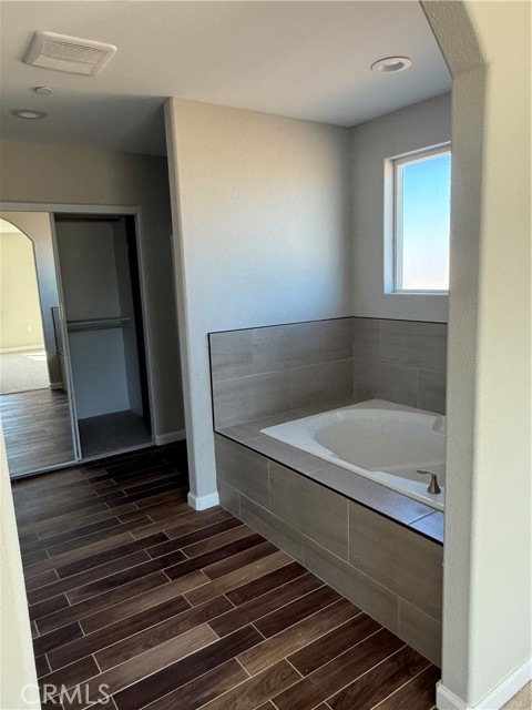 Detail Gallery Image 6 of 34 For 17995 Seaforth St, Hesperia,  CA 92345 - 4 Beds | 2/1 Baths