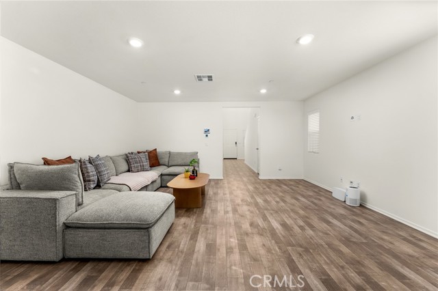 Detail Gallery Image 15 of 46 For 30555 Draco, Winchester,  CA 92596 - 5 Beds | 3 Baths