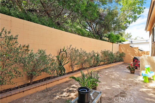 3751 Prestwick Drive, Los Angeles CA: https://media.crmls.org/medias/1f5ed13d-091d-4a06-b98e-0698ec85f69c.jpg
