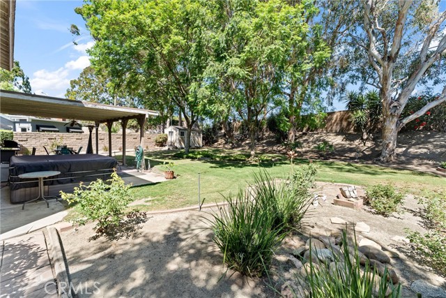 6316 E Woodsboro Avenue, Anaheim Hills CA: https://media.crmls.org/medias/1f5f1276-3b94-488e-9129-a83d8d4f457a.jpg
