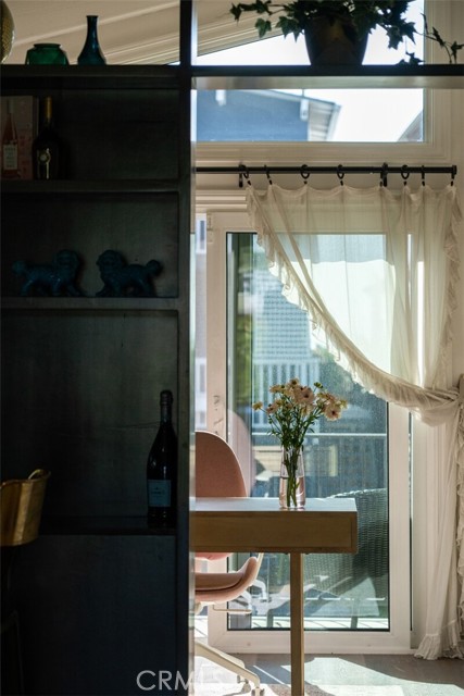 956 Tia Juana, Laguna Beach CA: https://media.crmls.org/medias/1f600dec-df76-4060-ba00-023324c2808b.jpg