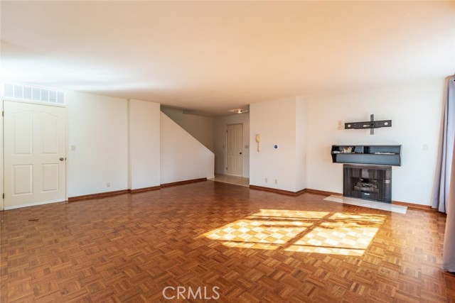 Detail Gallery Image 8 of 36 For 514 N Isabel St #C,  Glendale,  CA 91206 - 3 Beds | 2/1 Baths