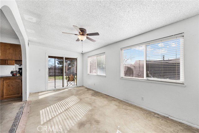 Detail Gallery Image 13 of 42 For 8424 Greenwood, California City,  CA 93505 - 3 Beds | 2 Baths