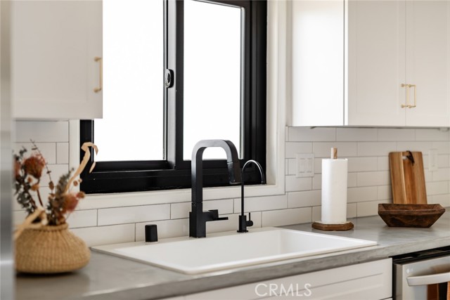 Detail Gallery Image 14 of 60 For 7422 Joshua Ln, Yucca Valley,  CA 92284 - 3 Beds | 2 Baths