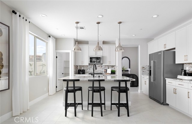 Detail Gallery Image 4 of 17 For 4264 Ladrillo St, Lake Elsinore,  CA 92530 - 5 Beds | 2/1 Baths