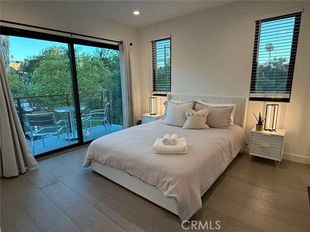 Detail Gallery Image 10 of 20 For 1205 Manzanita St, Silver Lake Los Angeles,  CA 90029 - 3 Beds | 3/1 Baths
