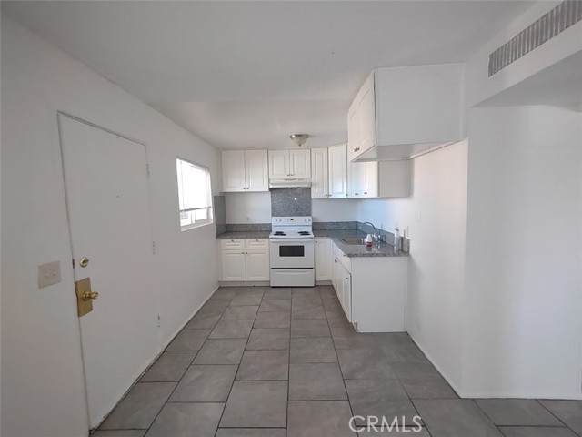 Detail Gallery Image 6 of 24 For 2759 Conejo Dr, San Bernardino,  CA 92404 - 2 Beds | 1 Baths