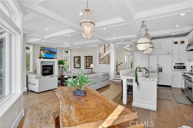 Detail Gallery Image 29 of 74 For 405 Blumont St, Laguna Beach,  CA 92651 - 5 Beds | 6/1 Baths