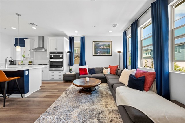 181 Moonflower Road, Rancho Mission Viejo CA: https://media.crmls.org/medias/1f642708-5a6b-440e-a404-39373843531a.jpg