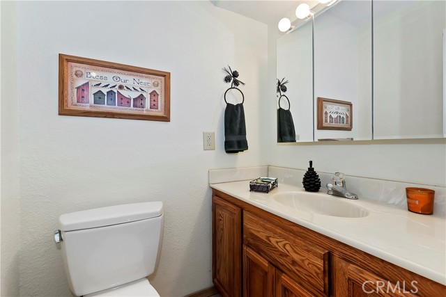 Detail Gallery Image 19 of 44 For 1048 Brookside, Fawnskin,  CA 92333 - 4 Beds | 2/1 Baths