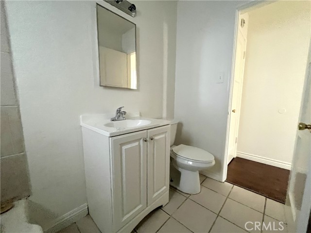 Image 16 of 18 For 3855 Locust  