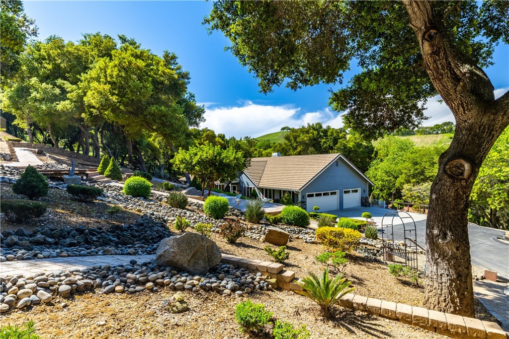9200 Santa Cruz Road