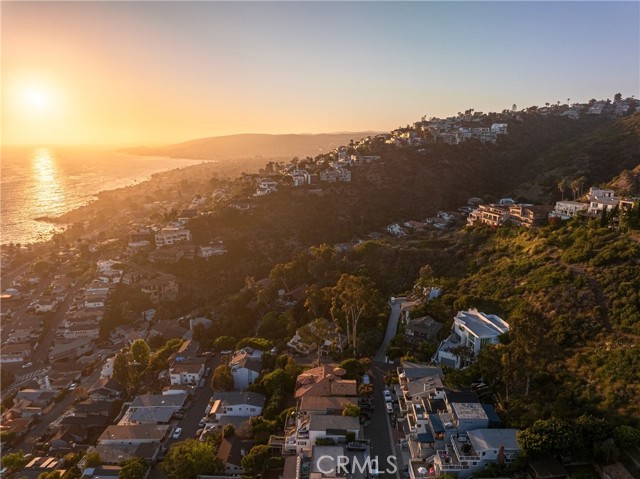 Detail Gallery Image 30 of 32 For 468 Ashton Dr, Laguna Beach,  CA 92651 - 4 Beds | 4/1 Baths
