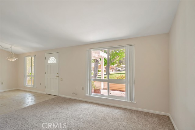 Detail Gallery Image 12 of 48 For 19223 Avenue of the Oaks #D,  Newhall,  CA 91321 - 2 Beds | 1 Baths