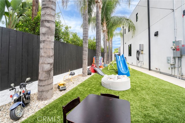 4706 Katherine Avenue, Sherman Oaks CA: https://media.crmls.org/medias/1f6868ba-ee46-46c9-8c1f-bfcad95f2001.jpg