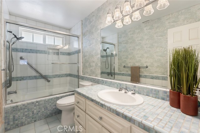 Detail Gallery Image 14 of 44 For 1632 Nelson Avenue, Manhattan Beach,  CA 90266 - 4 Beds | 2/1 Baths