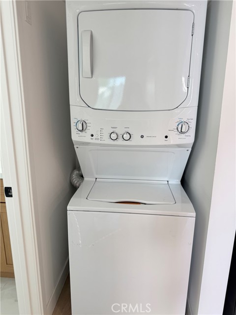 Detail Gallery Image 6 of 8 For 17440 Horace St, Granada Hills,  CA 91344 - 1 Beds | 1 Baths