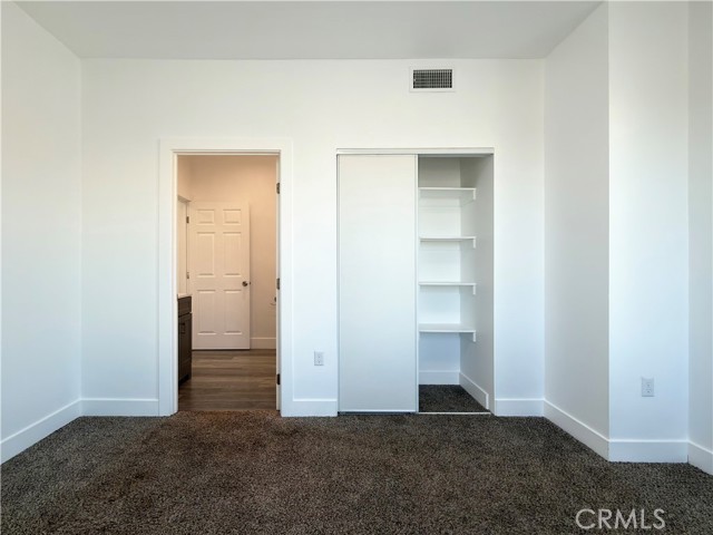 Detail Gallery Image 18 of 26 For 1489 Atlantic Ave, Long Beach,  CA 90813 - 5 Beds | 3/1 Baths
